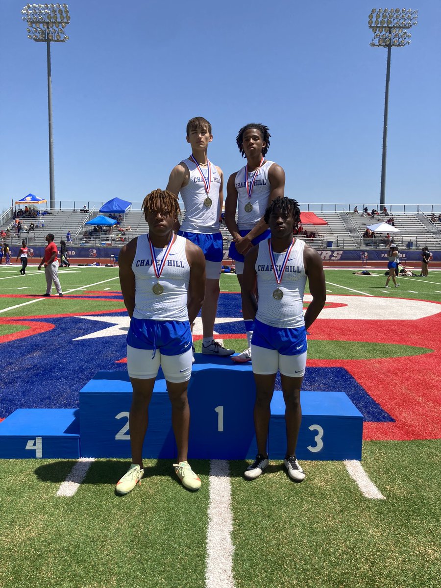 District Track:

4x200 Relay qualifies for Area, finishing 1st 🥇