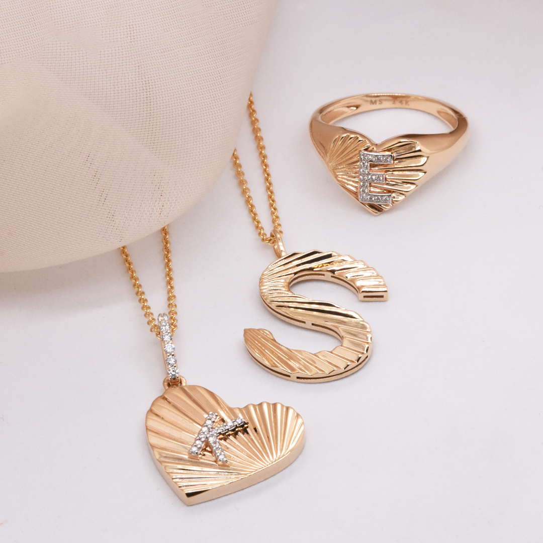 elizapage's tweet image. Heart jewelry has never looked so lovable as with our new My Story fluted collection.
.
#ring #initialring #lovering #heartnecklace #goldjewelry #gold #jewels #mystory #elizapage #jewelry #mothersday #mothersdaygifts #giftsforher #diamonds #neckstack #ringstack #finejewelry