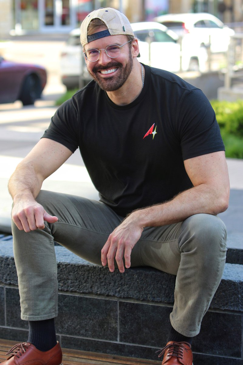 Apogee_Ent's tweet photo. 🚨 Special Apogee merch up for grabs 🚨

RT and follow us to enter to win this limited run #PAXEast2022 Apogee shirt!

Available sizes: M, L, XL

Winners will be chosen on Monday, April 18. https://t.co/vazLLZBMs6