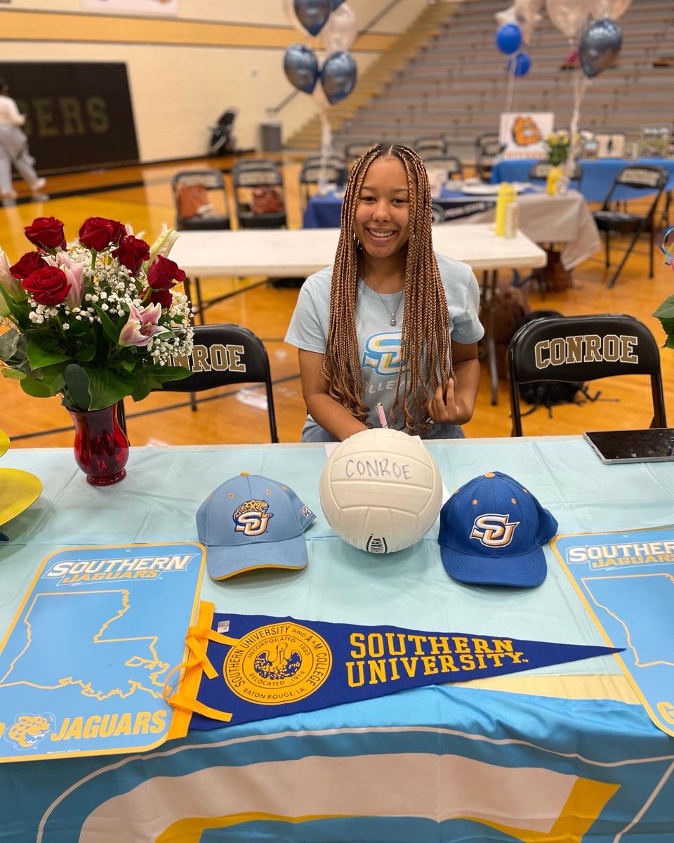 TrinityLane2022's tweet image. I am so excited to announce my commitment to Southern University! I would like to thank God, my family, teammates and my coaches. Go jags! @SouthernU_VB #committed