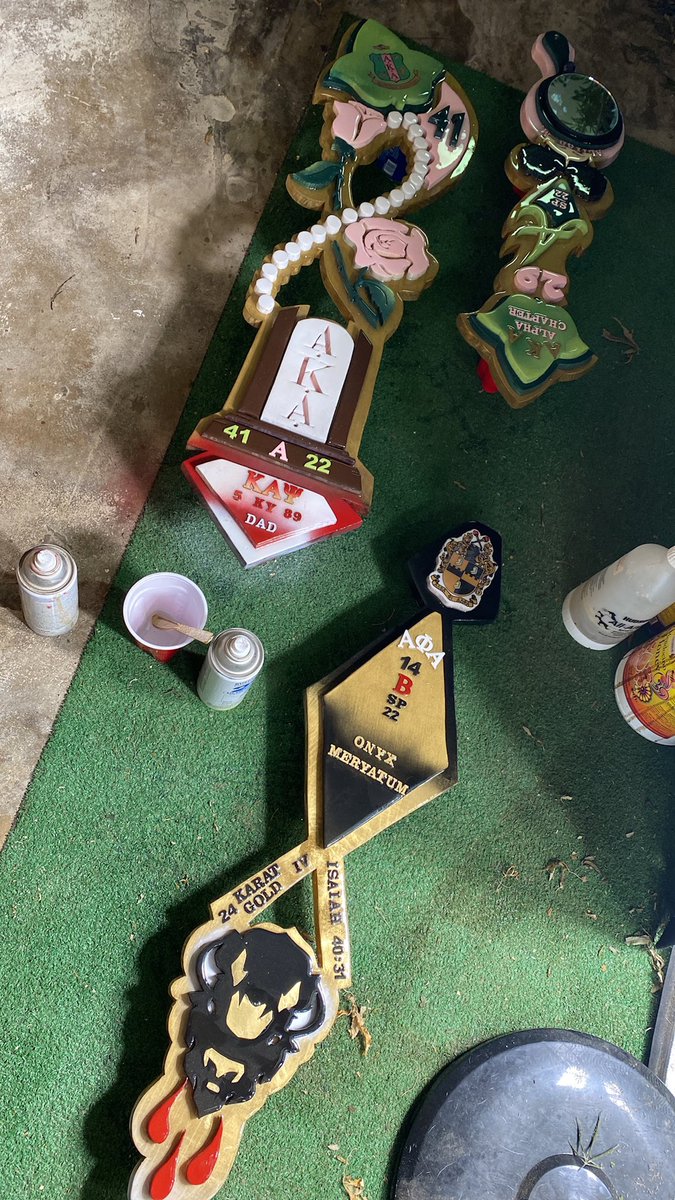 mrlaroche's tweet image. Better than most at a making these… #AlphaChapter #thisisbeta