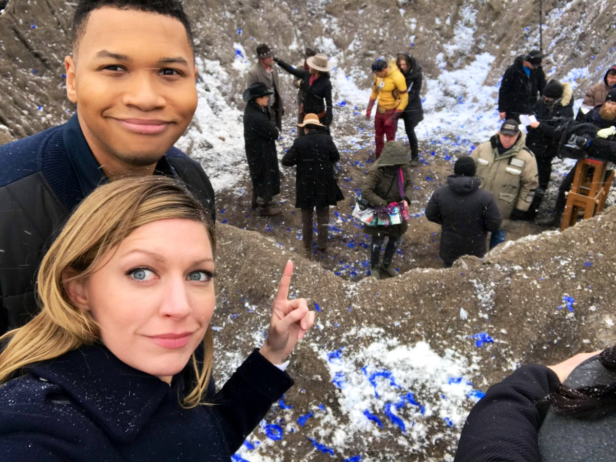Jes Macallan tweet media
