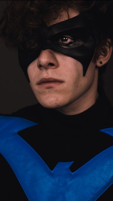 Nightwing today :) https://t.co/owduULu6JT