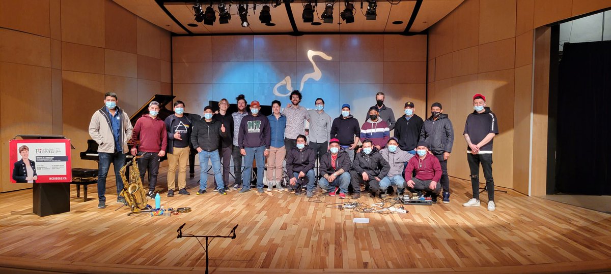 ActionsAide's tweet photo. #EnsembleOnSème
Un grand merci à Orford Musique pour nous avoir invité à leurs rencontres uniques avec le groupe de jazz Carl Mayotte,une activité offerte aux travailleurs temporaires du Guatemala et du Mexique qui travaillent dans différentes exploitations agricoles de la région https://t.co/hCvyEzFnsl