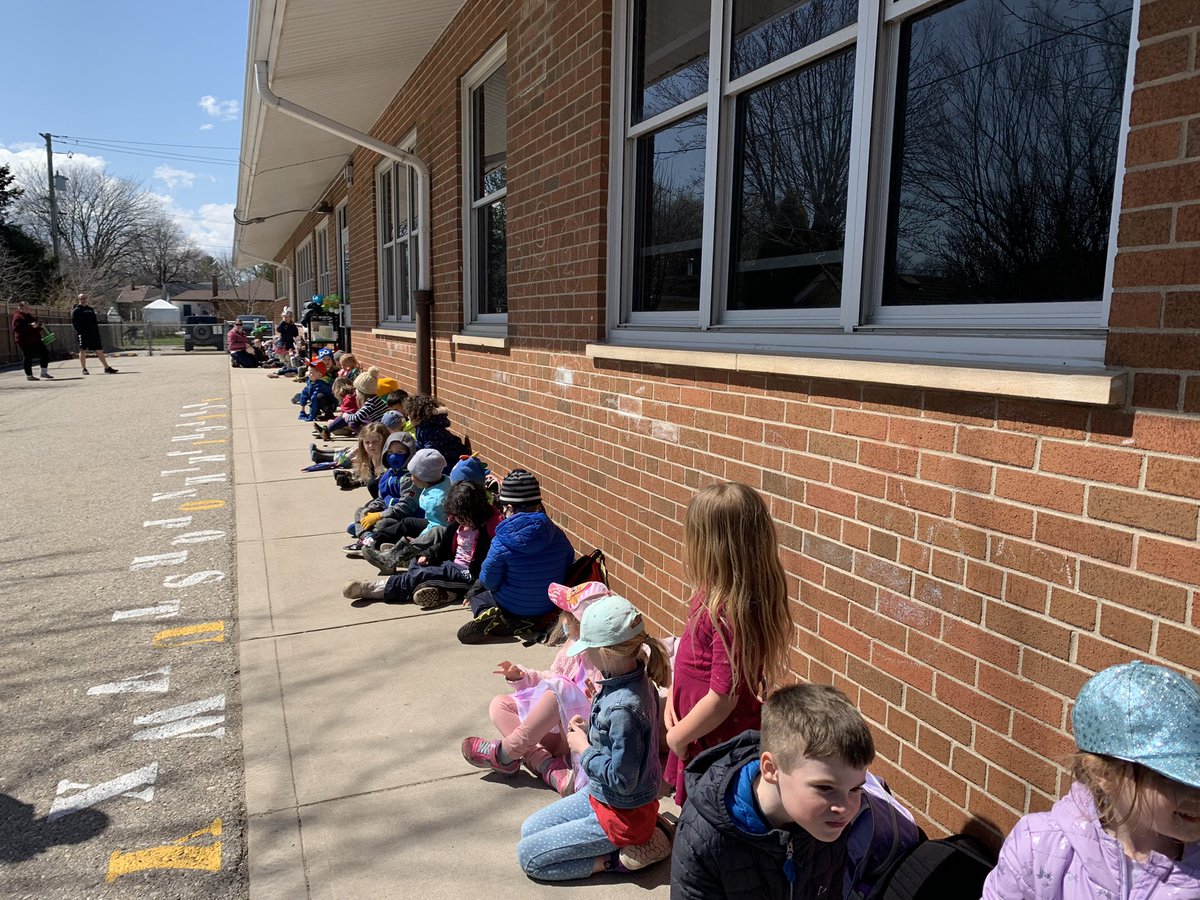 Elgin Court PS tweet media