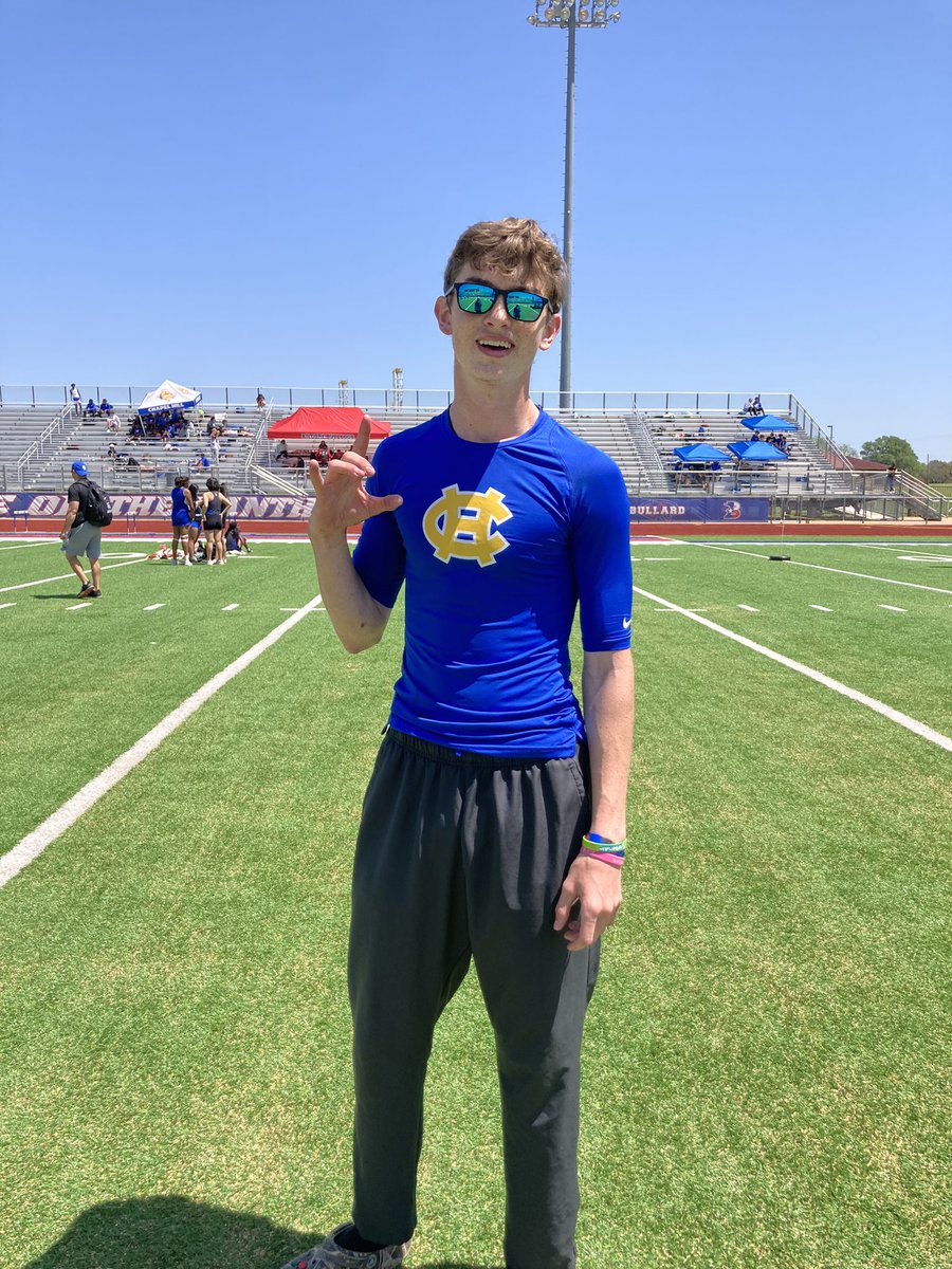 District Track:

JV 400M 

Nathan Young gets himself 1st place finish 🥇