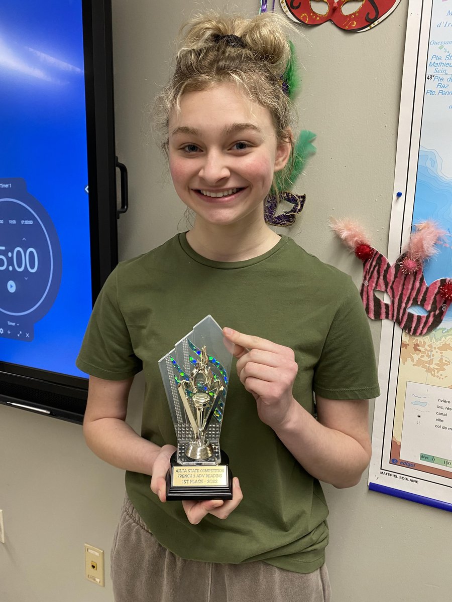 pulaskiacademy's tweet image. . #PAFrench students participated in the AFLTA World Language Competition... 
-Shivanshi Patel - 1st in level 2 extemporaneous reading, 1st in poetry recitation 
-Brooklyn Courtney-Moore - 1st in Adv. extemporaneous reading
-Sarah Cecil - 1st in musical performance
#PACompete