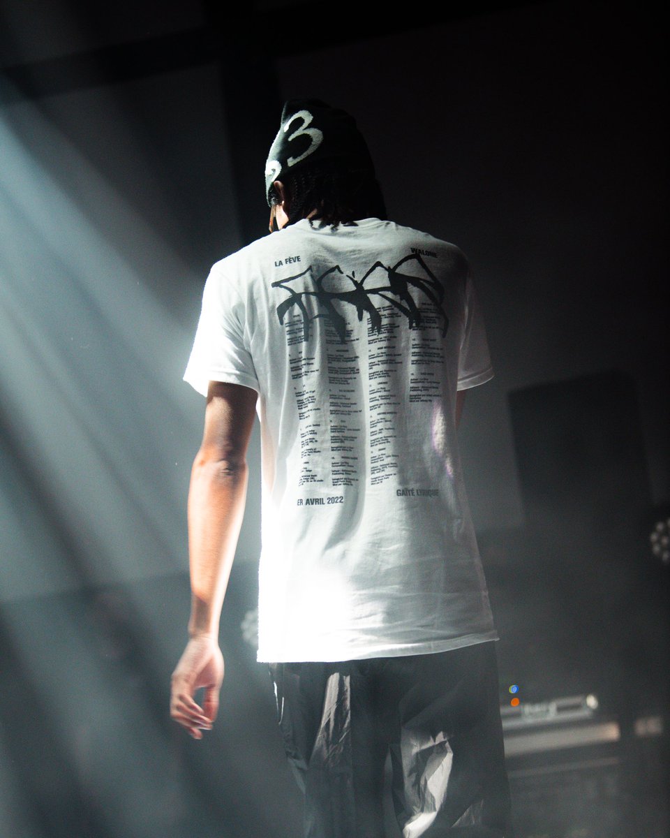 AlyasMusic's tweet image. Mes photos de la première salle pleine @Lafeve7 👑
C’était légendaire, ERRRR 🤮🤮‼️