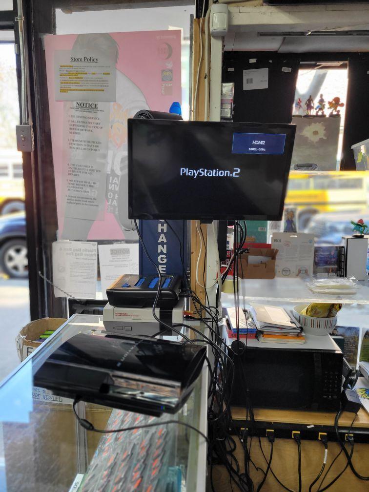 bklynvideogames's tweet photo. A closer look at the backwards compatible beauty #Playstation #ps3 #ps2 #ps1 #backwardscompatible #brooklynvideogames #bvg #retro #retroshop https://t.co/l0CfNHzvoI