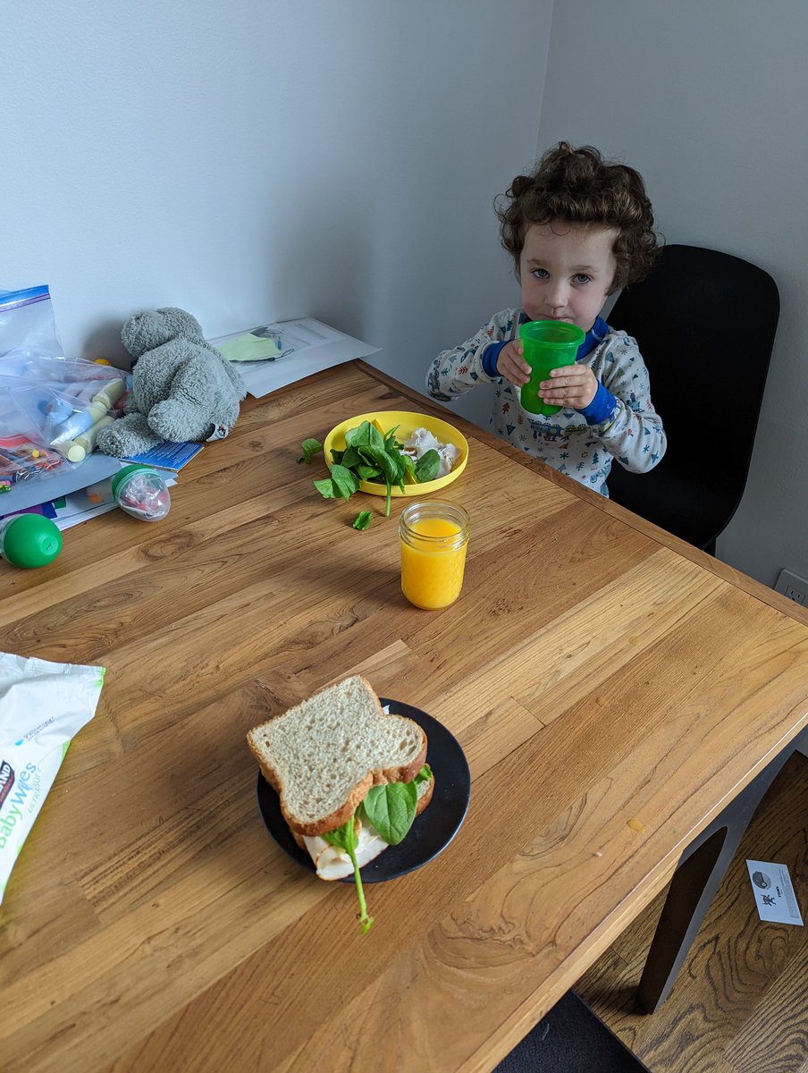 Lunch date with mini me ❤️ #schooloff