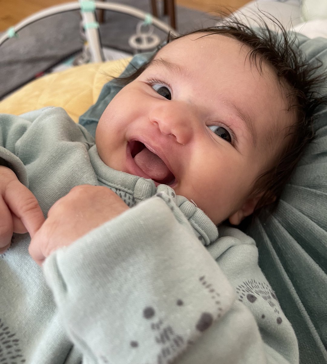 leticiacaminero's tweet photo. The incredible joy of being a mother for 67 days and counting. Summary: 2-3 hours of sleep, 3 minutes showers, 5 minutes meals, 30 min sessions pumping breast milk every 4 hours, and most importantly... 24 hours smile 😁 #motherhood #exclusivepumping #daughter https://t.co/Qh5GHppMae