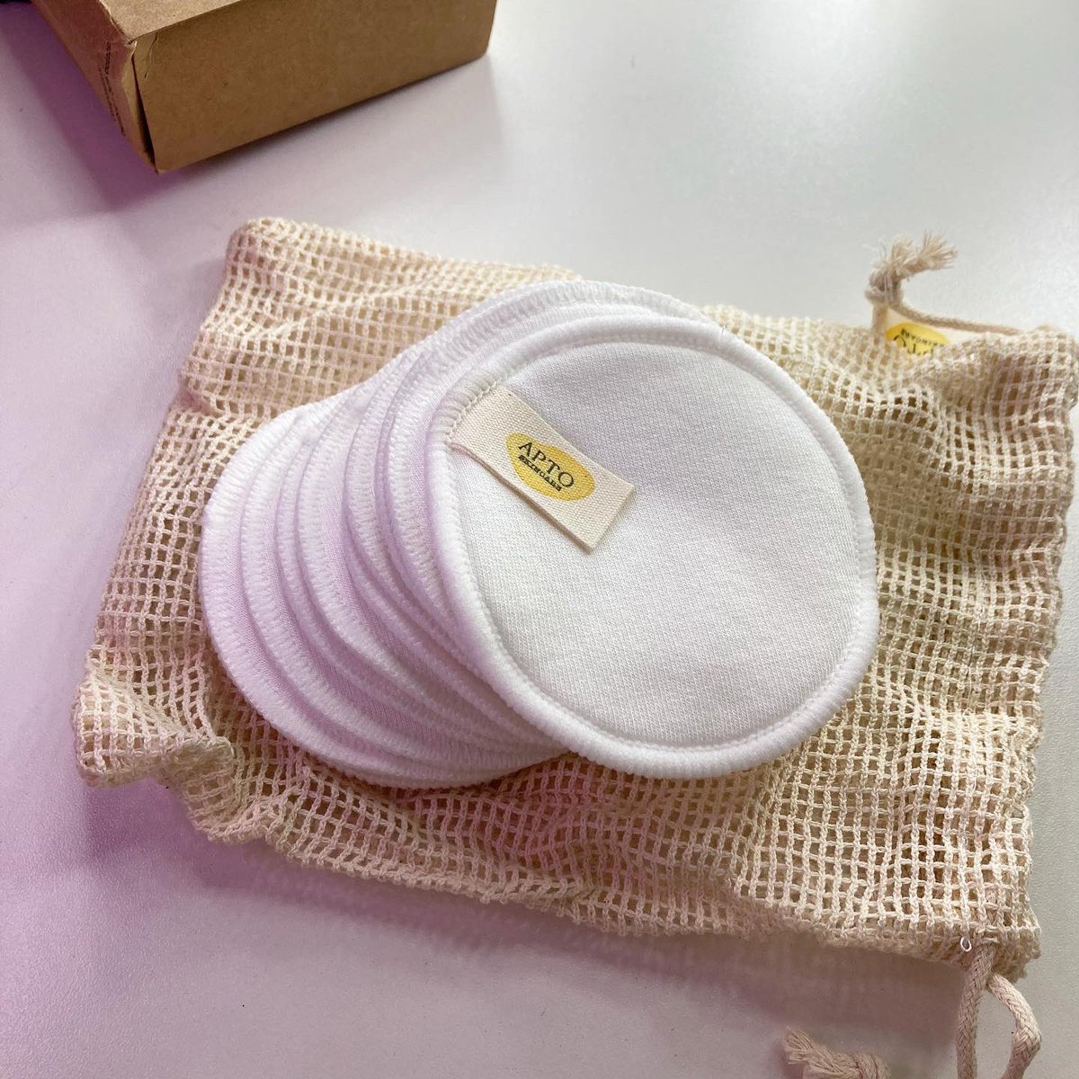 makeupdelirium's tweet photo. Recent purchase I found on @IPSY app this reusable pads from #aptoskincare

Definitely a great way to save 💵 and most important the 🌎

#ipsy #ipsyshopper #ipsyapp #aptoskincare #naturallyunsurprising #reusable #reusablecottonpads  #skincare #skincareroutine https://t.co/B4PMZCAZRY