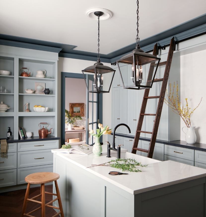 This delightful fixture takes you back to simpler times. It could not be anymore well suited to this charming kitchen than it is. It brings such a coziness that makes you feel right at home.

#prioritylighting#kitchens#kitchendesing#kitchendecor#homedesign#design@kichlerlighting