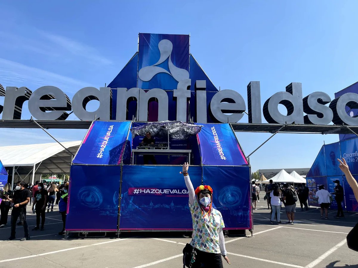 MitzaLissette's tweet photo. Creamfields Abril 2022.
Se sintió extraño tanto tiempo sin un evento pero hermosos momentos vividos. 🥲 Parte 1. #creamfields #creamfieldschile #creamfieldscl #creamfields2022 @creamfields_cl @creamfieldsofficial https://t.co/0YU3nTgo6K
