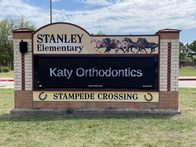 StampedeLibrary's tweet image. High Five to our SPECIAL Business Partners!! Thx for all you do! #KATYISDPARTNERSTRONG @KatyISD_PIE @SSEKISD