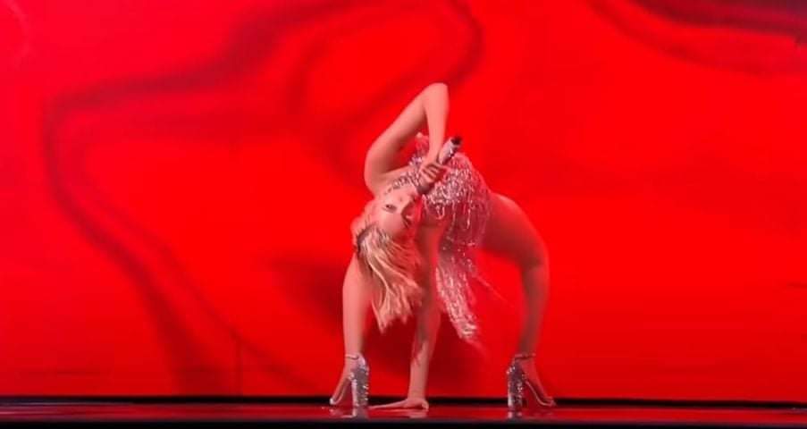 ESCitanews's tweet photo. Ad un anno di distanza noi comunque bimbe di El Diablo
#Eurorewind #Eurovision https://t.co/BBWR5DhrT4