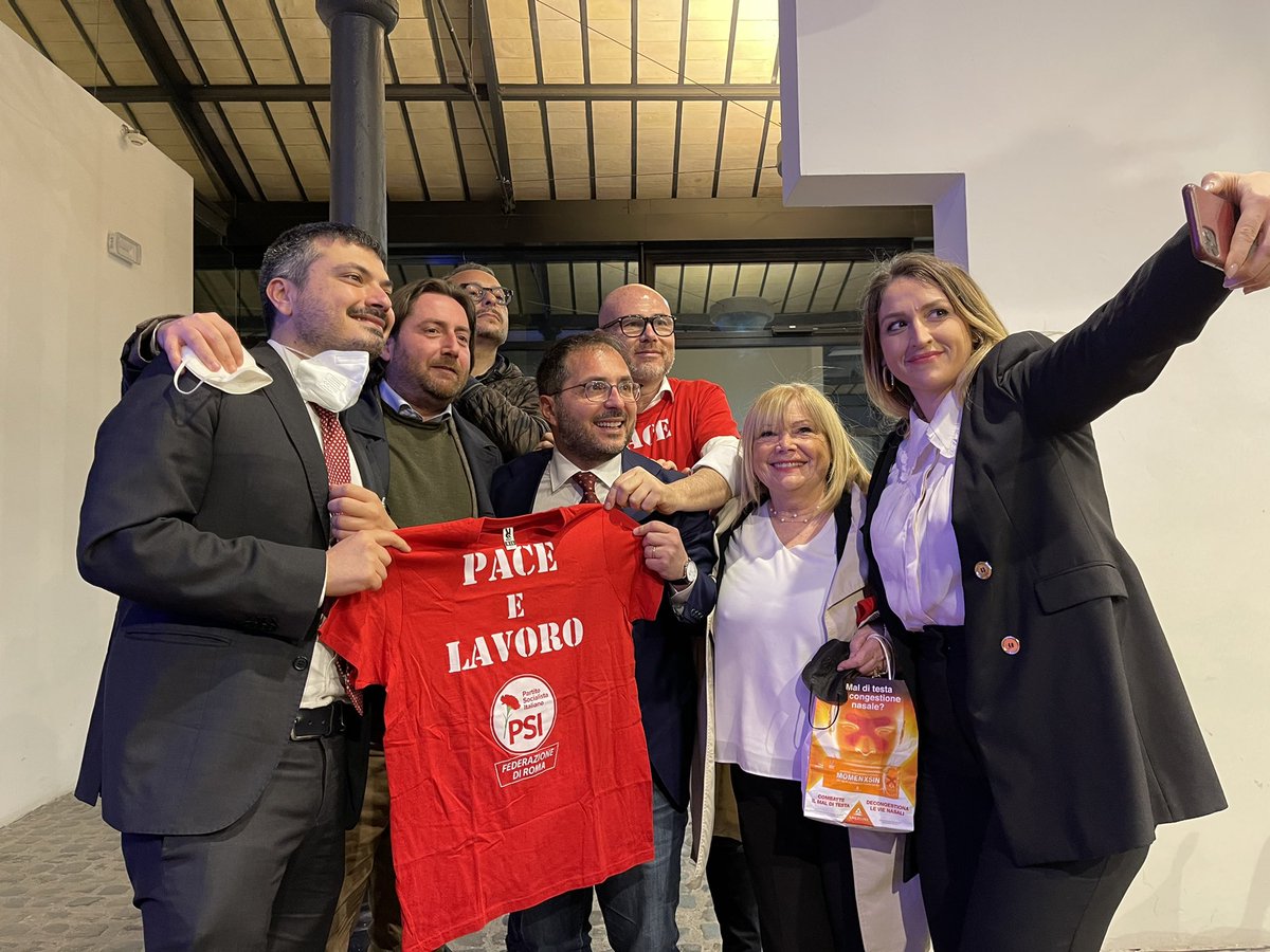 e_maraio's tweet photo. A #Roma una bella assemblea metropolitana dei socialisti, con tanti ospiti e molti compagni per costruire insieme un'Italia giusta, inclusiva, solidale e libera. https://t.co/vl5eCteCSa