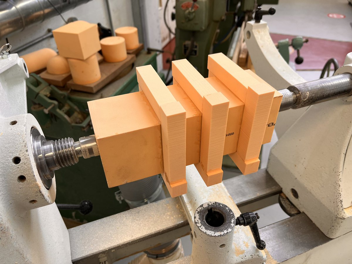kerry_truman's tweet photo. I do prefer to have a busy workshop to engage with.. but when itβs quiet like now in the Eater break, I can get those backed up #woodlathe jobs finished an awful lot quicker.. this offcuts test proved successful, so more to do next week.. #productdesign #DTchat #supportDT π https://t.co/LWJHHiqmYy