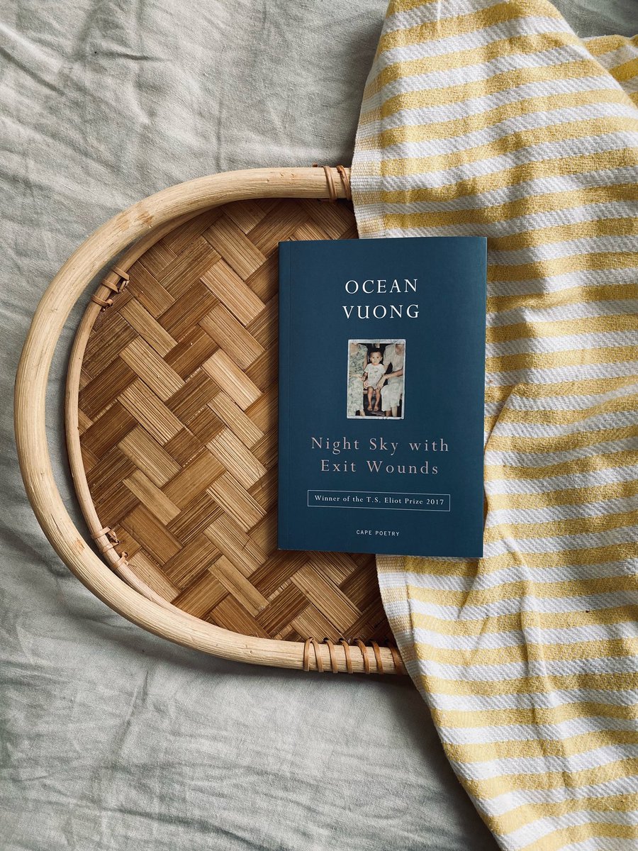 mmhanzelova's tweet photo. 14/2022
+2 because i love ocean vuong
+3 for this line “if a guy tells you his favorite poet is jack kerouac, there’s a very good chance he’s a douchebag.”

15/10 goes nicely with bottom shelf wine, sitting outside &amp; the summer. https://t.co/1bxOB5ArfU