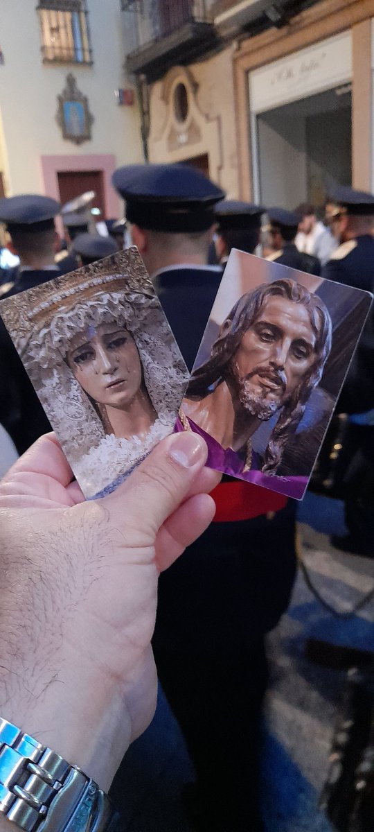 CofradeSelu's tweet photo. Magnifica la banda de cornetas y tambores de la Esperanza de Malaga https://t.co/CRM8Nqqguz
