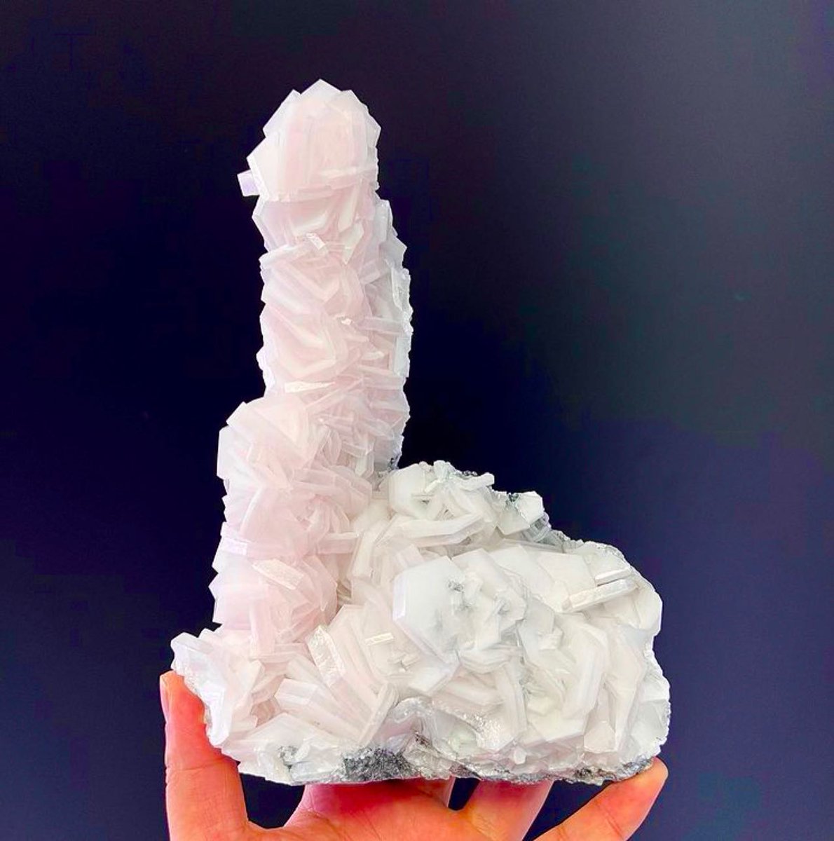 GeologyTime's tweet photo. Pink Calcite from chenzhou prefecture Hunan province China

Photo: Future Mineral https://t.co/v4JoI1IkSd
