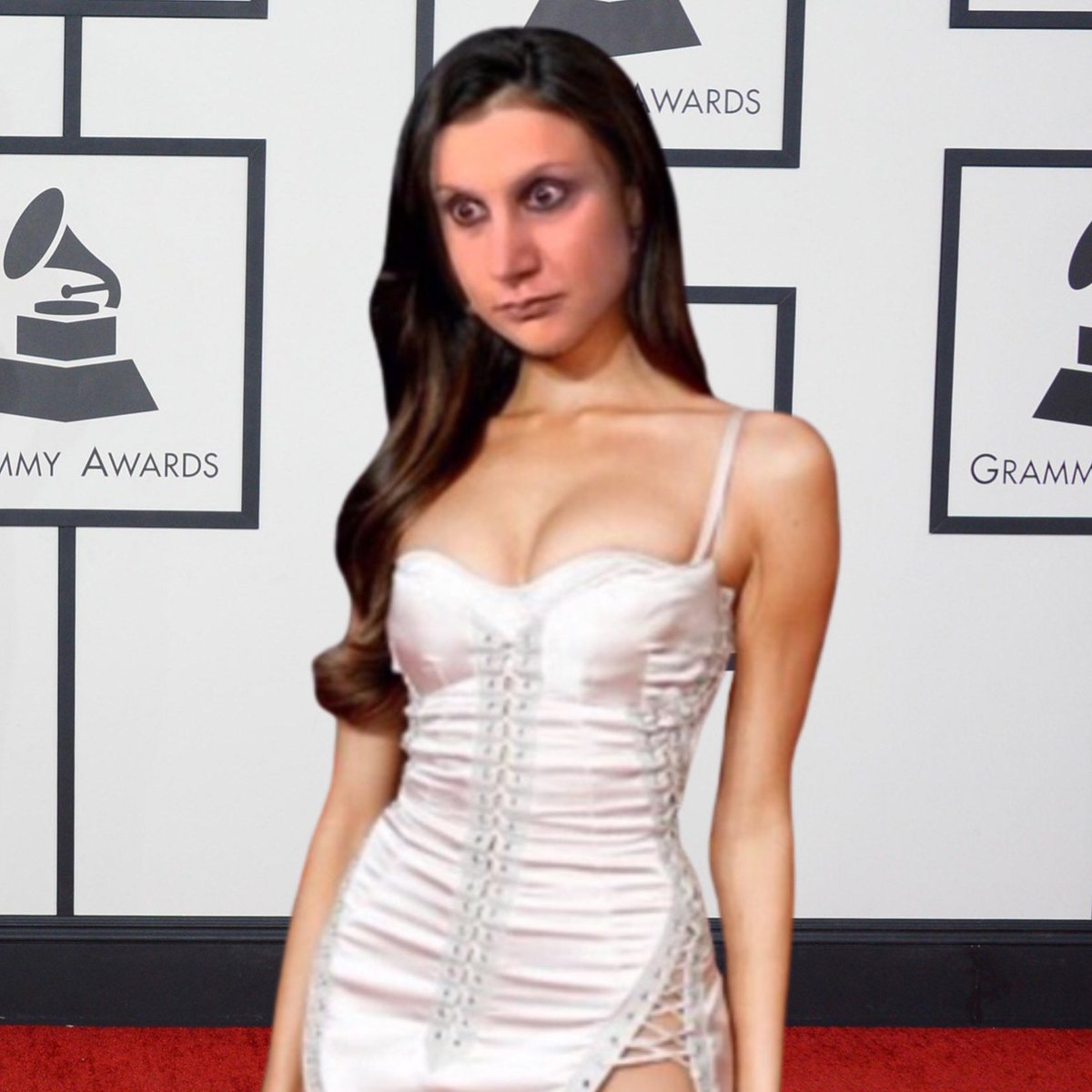ARTPOPBRAT's tweet photo. i have arrived!!!π€ #grammyolas https://t.co/uecctXoiUR