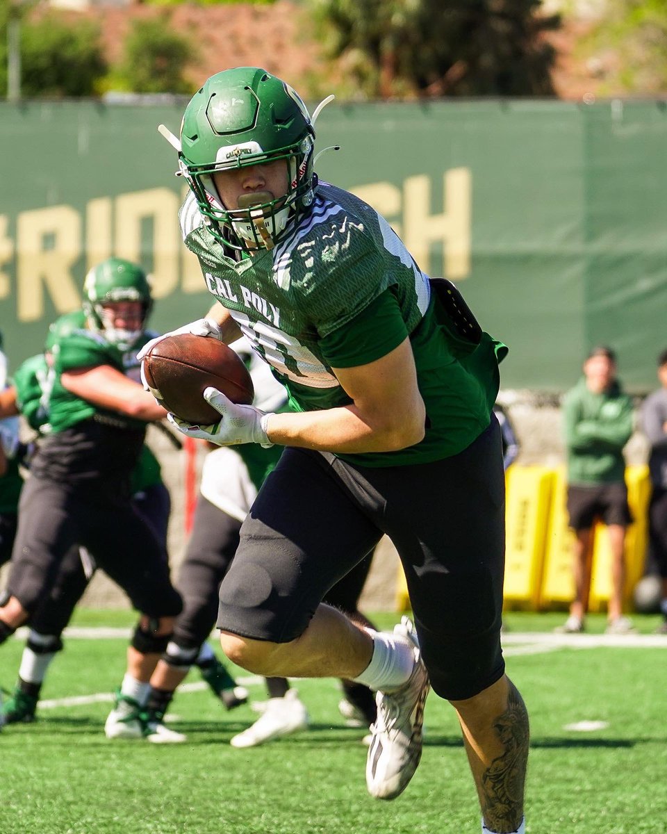 calpolyfootball's tweet photo. Welcome to the 𝙗𝙖𝙩𝙩𝙡𝙚𝙛𝙞𝙚𝙡𝙙.

#RideHigh | #TheClimb https://t.co/r8w6PnQgkF