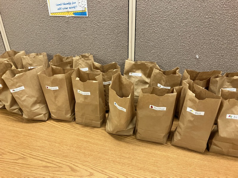 IUbusplib's tweet photo. Each semester, we put together snack bags as a THANK YOU to our student staff for all they do to make our library a great place. Their contributions play an important part in the success of our library. 
We ❤️our staff!  
#LibraryWorkers #Thankful #IU #IULibraries https://t.co/OZimz3LcLA