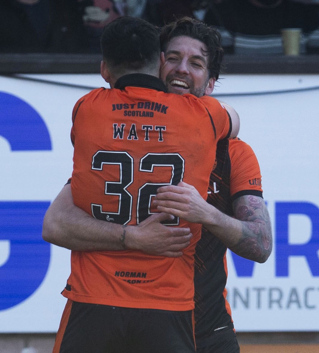 32watto's tweet photo. Put it top bin please Da ⚽️ https://t.co/x5ZKKep8iE