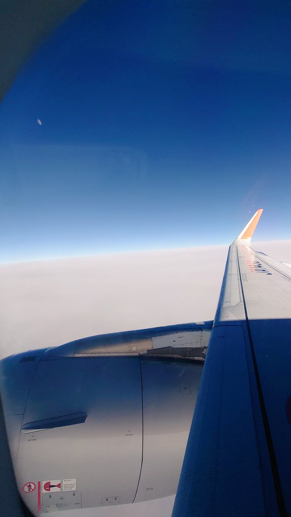HideM002002's tweet photo. 半年前から隔週の旅

中部から福岡へ

2人の時間を大切に運んでくれる

離れていても

遠くて近い距離にしてくれる

また明日もこの想いを運んでください

2人で一緒に使う時はハネムーンだといいな

@Jetstar_Japan
#ジェットスタージャパン10周年
#空旅ノート
#航空券 https://t.co/NHMs8R6gVd