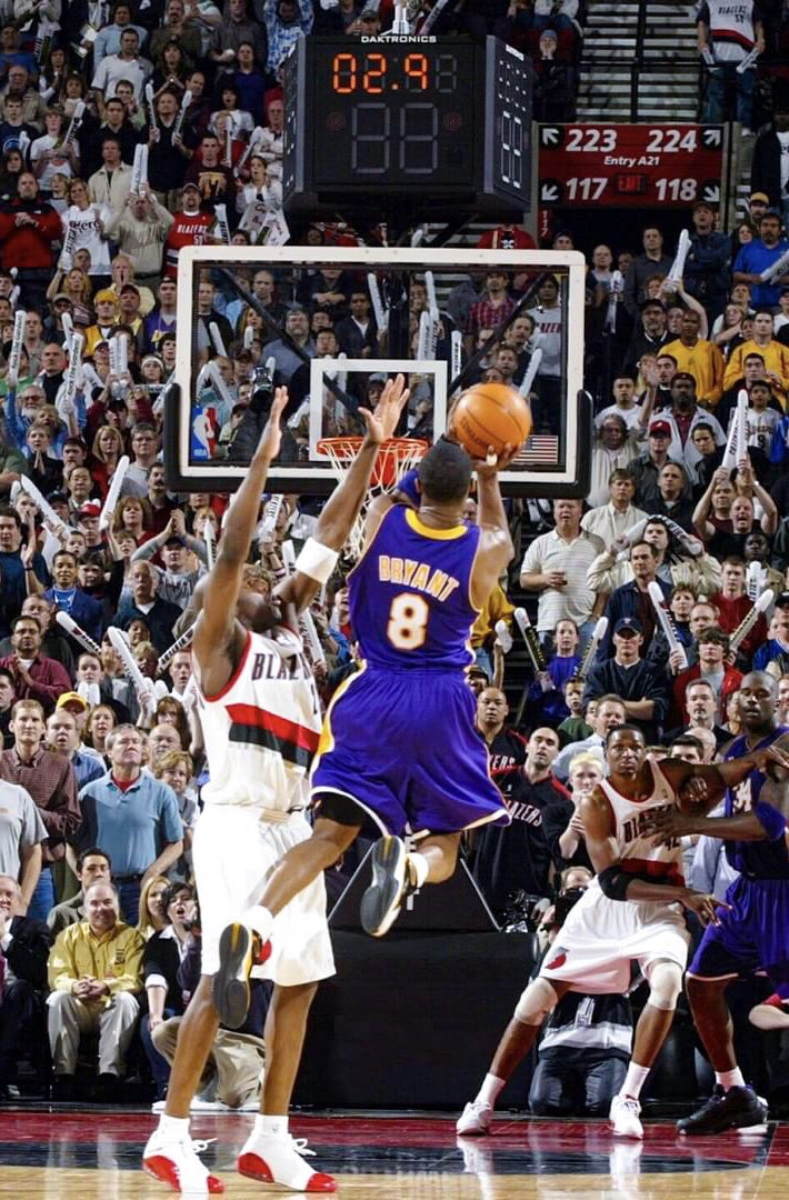 Kobe Highlights Motivation 18 Years Ago Today 04 Kobe Bryant Hits Two Incredible Shots Including The Game Winner In The Same Game The Kobe Stopper Tried His Best T Co 5q05gp9jhz
