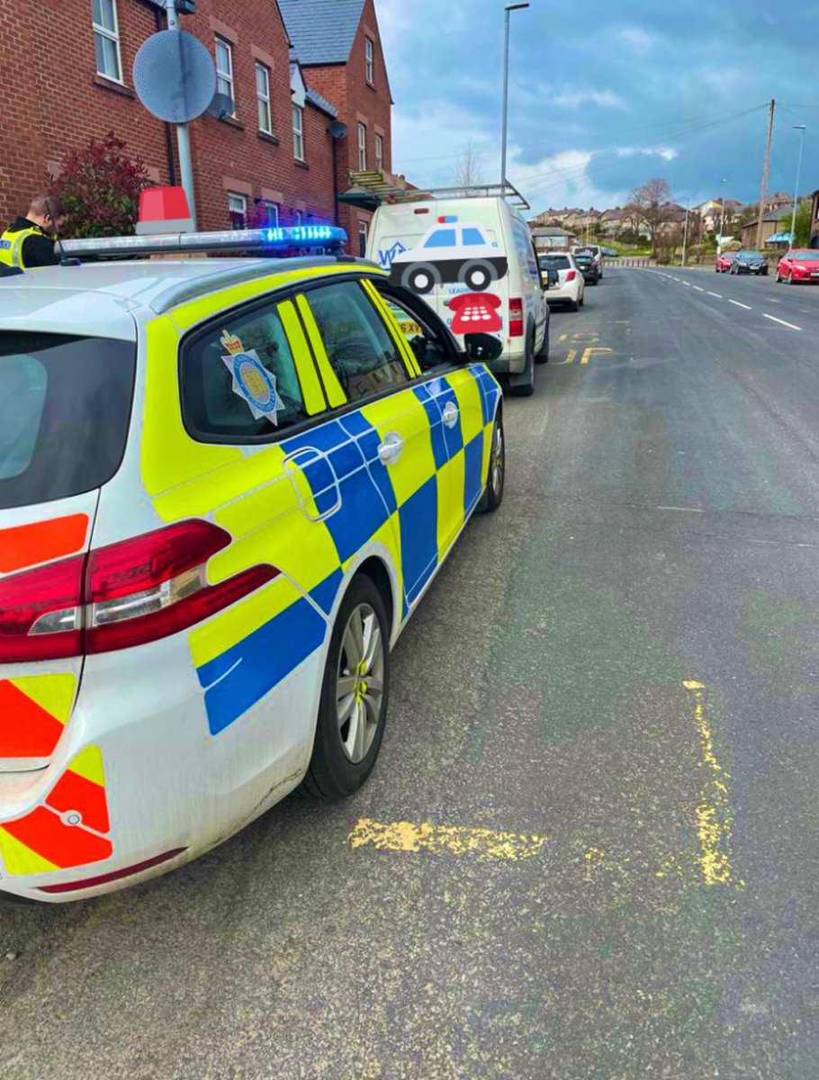 EdenPolice's tweet photo. 🚓📵 After a day of community meetings, we noticed this van driver chatting away on his mobile phone. He dropped the phone as soon as he noticed us. We will continue to target drivers who are using their phones behind the wheel. #Putitdown #Fatal4 #PS2265 #PC1676 📵🚓 https://t.co/vDVgzRNvOS