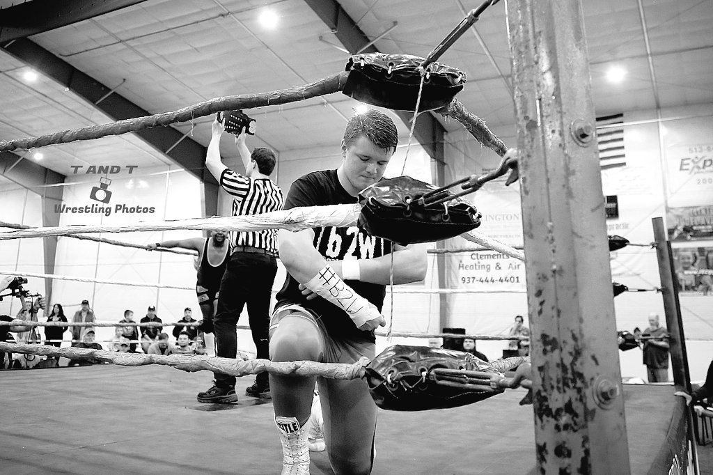 _NoahGabriel's tweet photo. #born2wrestle #EveryoneTaps
📸: @TandTWrestPhoto https://t.co/2OG3e87Ri6