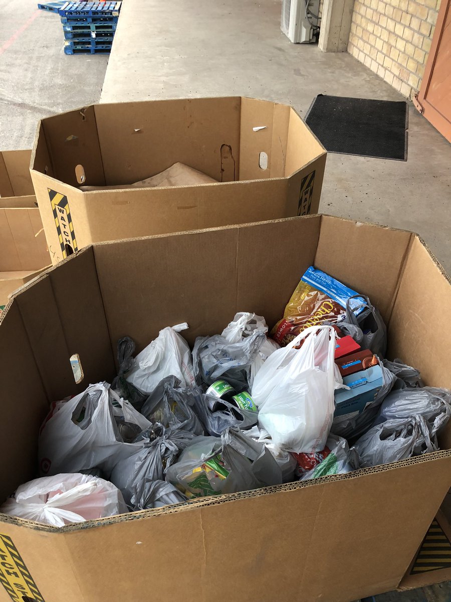 NHS dropping off food items for the RGV Food Bank! 🍅