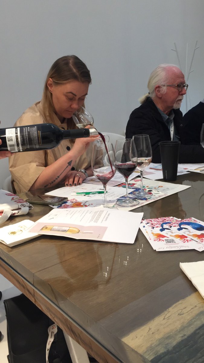 BUSINESS DESK 🍷🤳
Buyers Nord Europa
#vinitaly2022