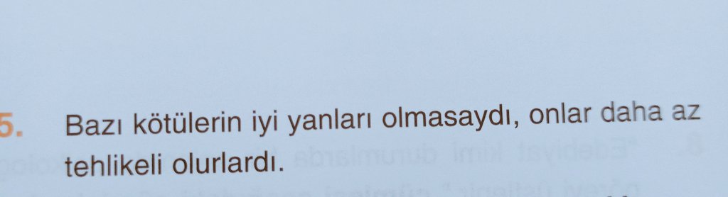 🌙 (@merveyazgan__) on Twitter photo 