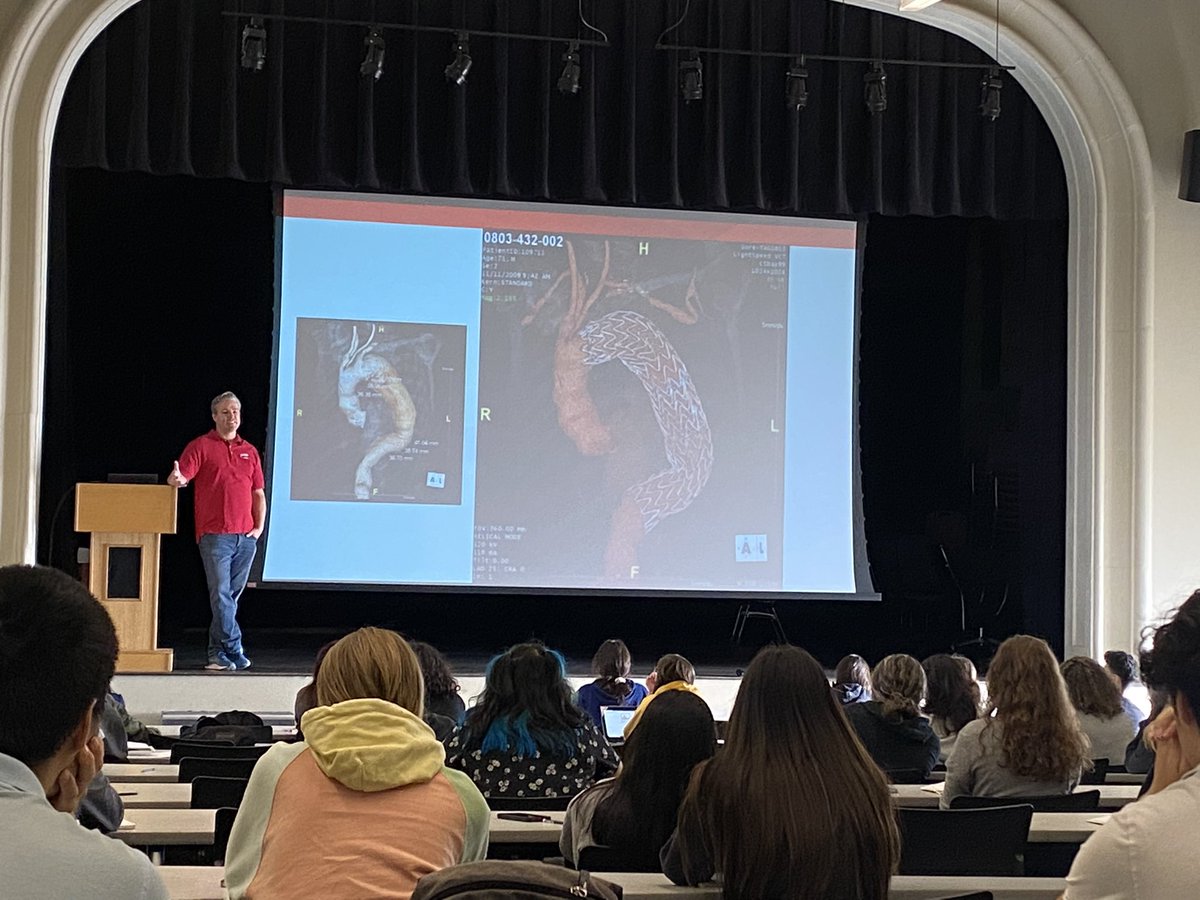 L_Graham_MET's tweet photo. Our guest speaker yesterday at #PeoriaMET had a lot to say about how we can communicate successfully, even if we are in different strands. #PeoriaMETTech https://t.co/olyAj3T6w0