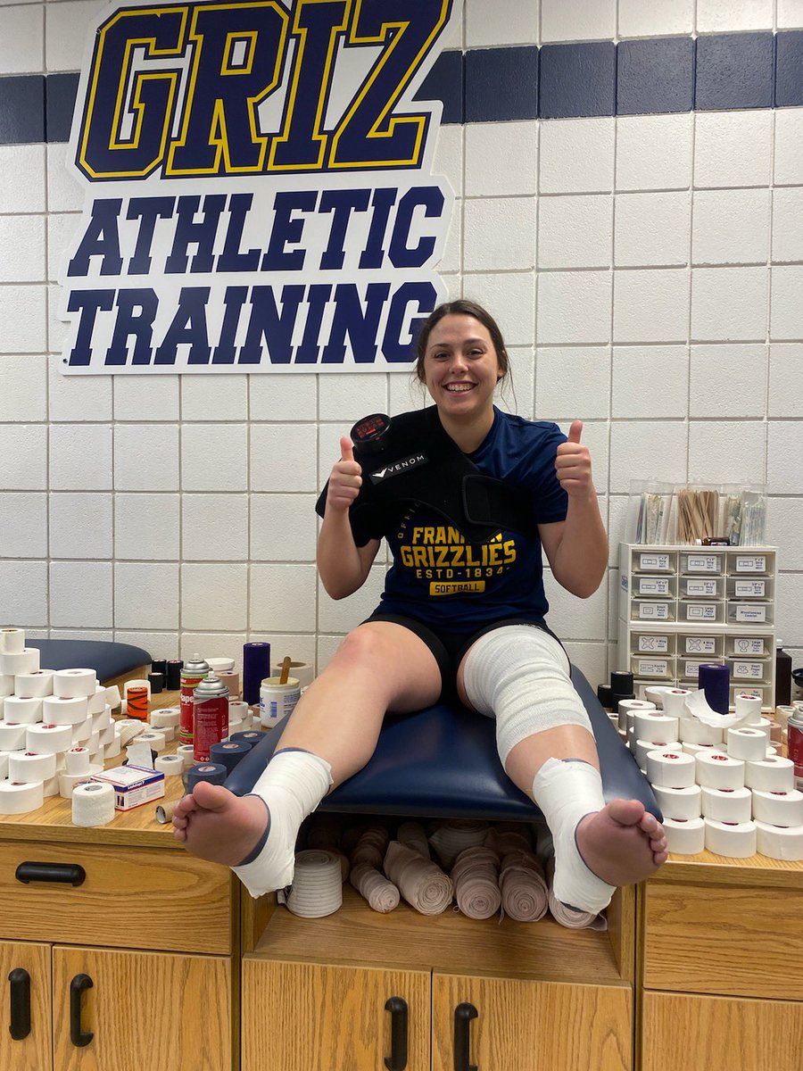 csikosmom's tweet photo. Life of a college athlete who’s been playing ball since she was 3! Lil sis isn’t to far behind lol #3rdGenerationOfCatchersKnees #LikeMotherLikeDaughters #SoftballForDays @FCGrizSoftball @Whiteland_SB @_acsikos @zoecsikos https://t.co/FuQorPKWBZ