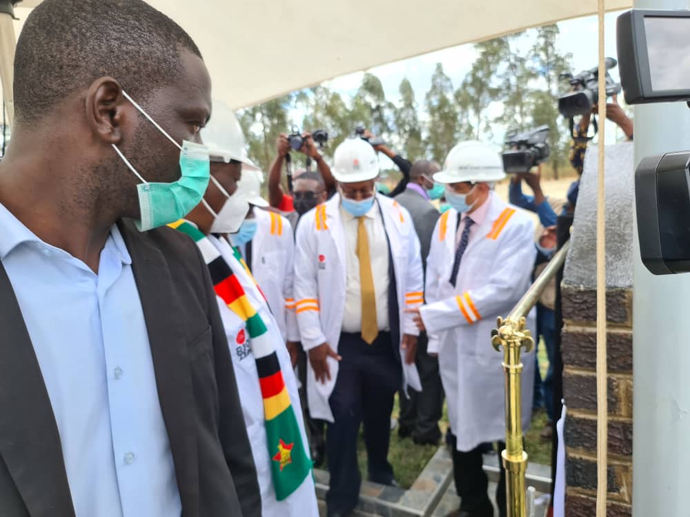 MenDiaspora's tweet photo. MenBelievED at RioZim Mine in Kadoma today where President ED Mnangagwa commissioned new multi-million Mining Expansion Plant which will boost production, employment and value addition.

In November 2017 the President promised Easy of Doing Business Reforms. He also https://t.co/rLj7W6xnjb