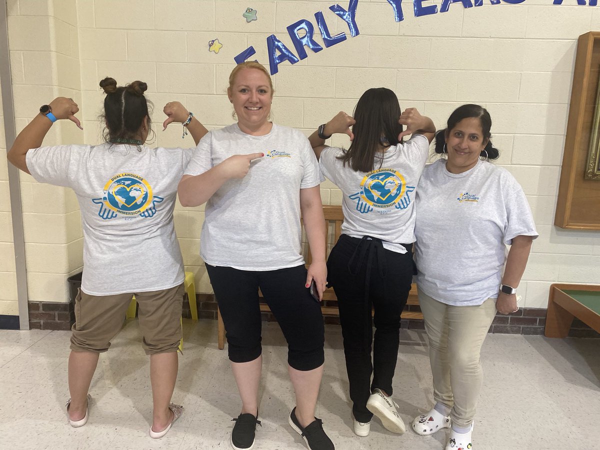nnpsDLI's tweet photo. I love working with this amazing Dual Language Team at Watkins ECC! They are fantastic!#duallanguages #NNPSProud #creatingglobalcitizens #bilingual #biliterate #multicultural https://t.co/fKC7L4RdZD
