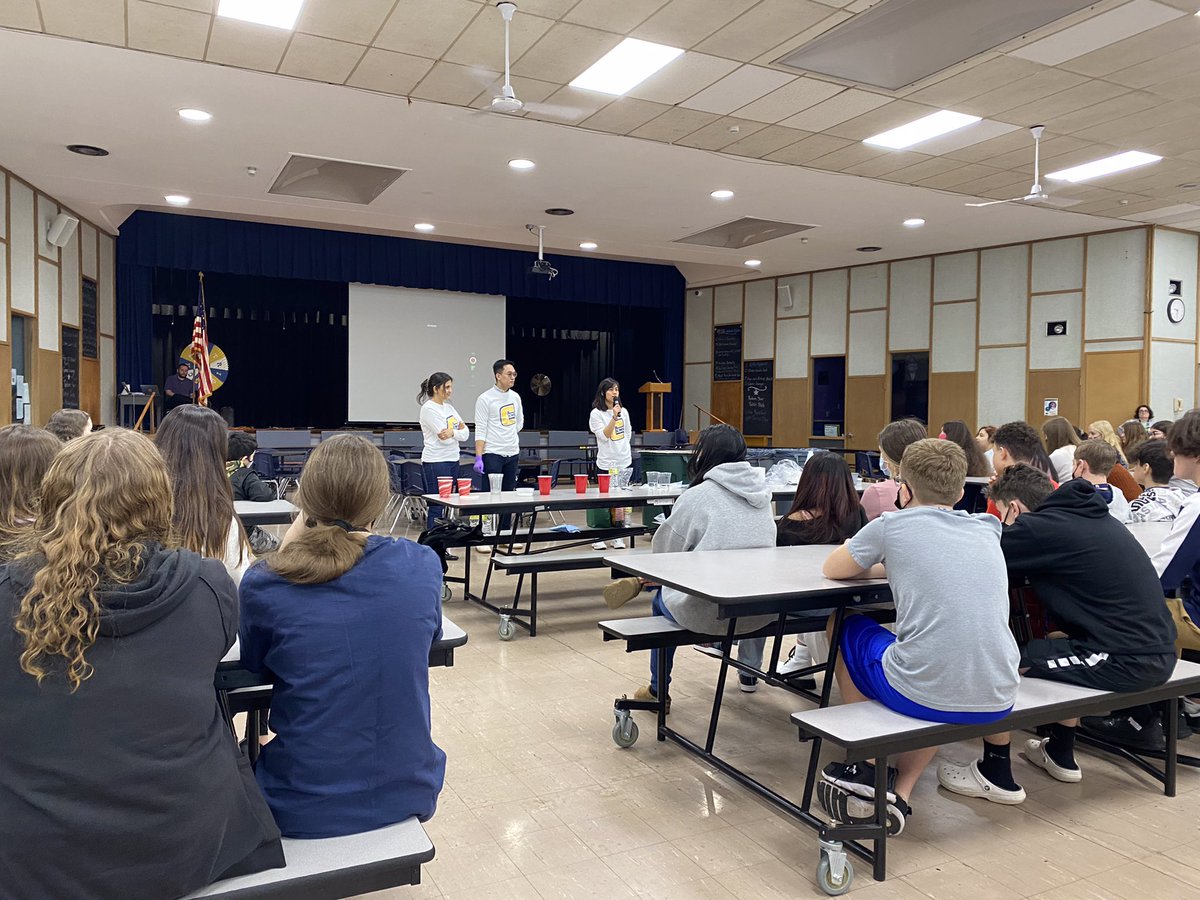 ColoniaMiddle's tweet photo. Thank you to DuPont &amp; HD Microsystems for a great presentation! #stem 🧬🧪🥼 https://t.co/PTXHh0mZsC