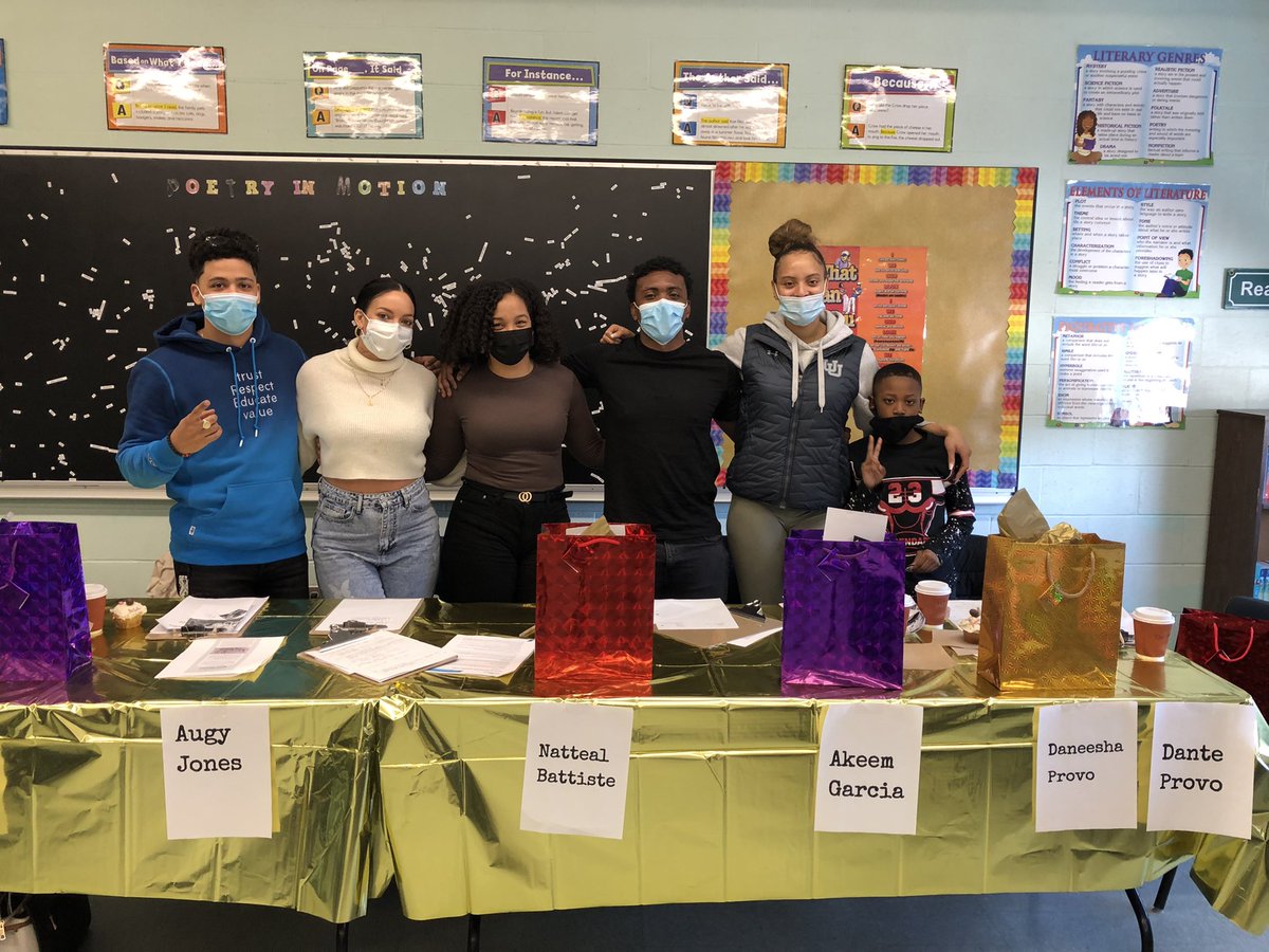 Megan Neaves tweet media