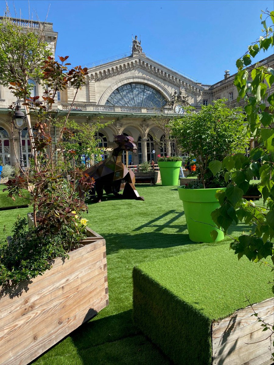 ConnectGares's tweet photo. Les Jardins de l'Est ouvrent leurs portes demain, une initiative en collaboration avec la ville de @metz pour offrir aux voyageurs un espace vert éphémère et original. Pour l'occasion, la ville de #Metz nous prête son #Graoully, symbole bien connu des messins 🐲 https://t.co/mFTzTVtd3o