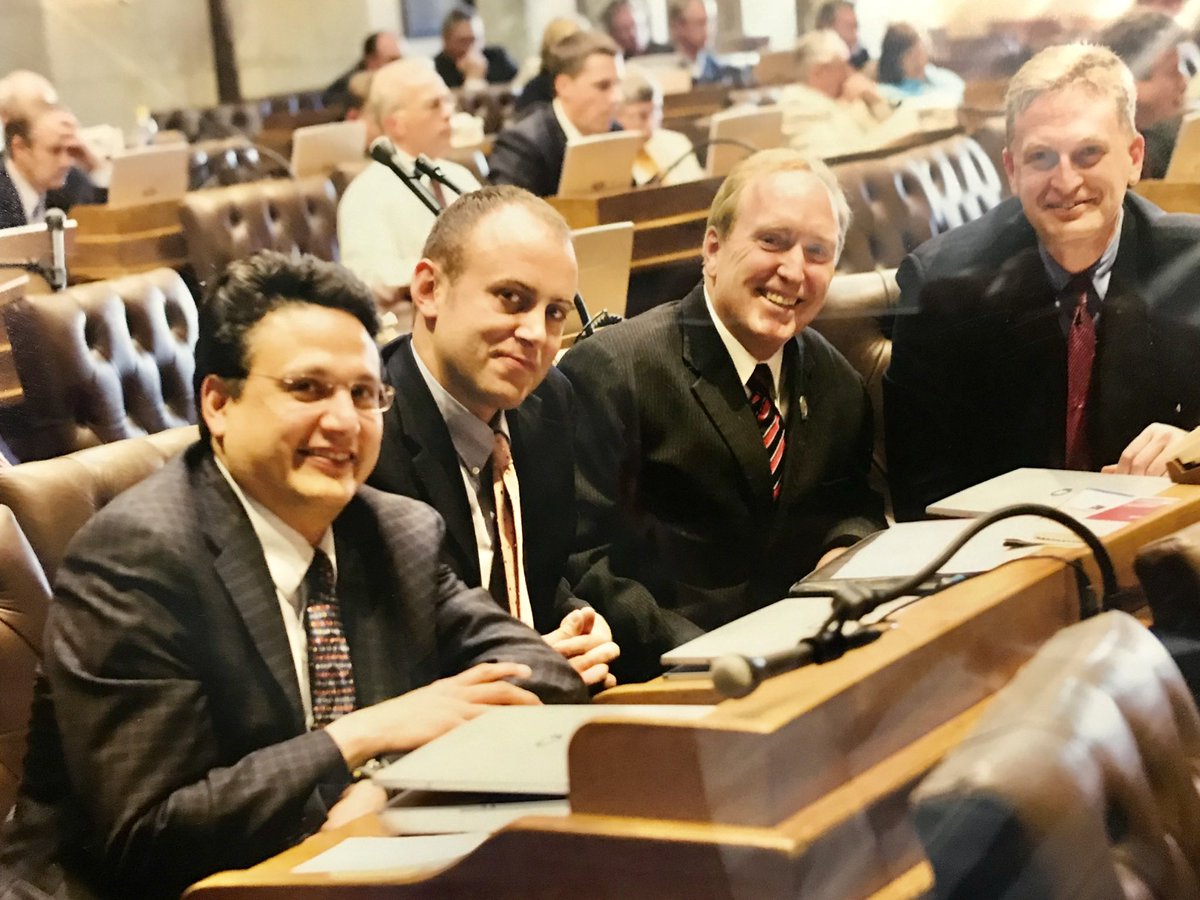 GordonHintz's tweet image. With my original seat mate @RepHebl during the 2007-2008 legislative session, my first term in the Assembly.