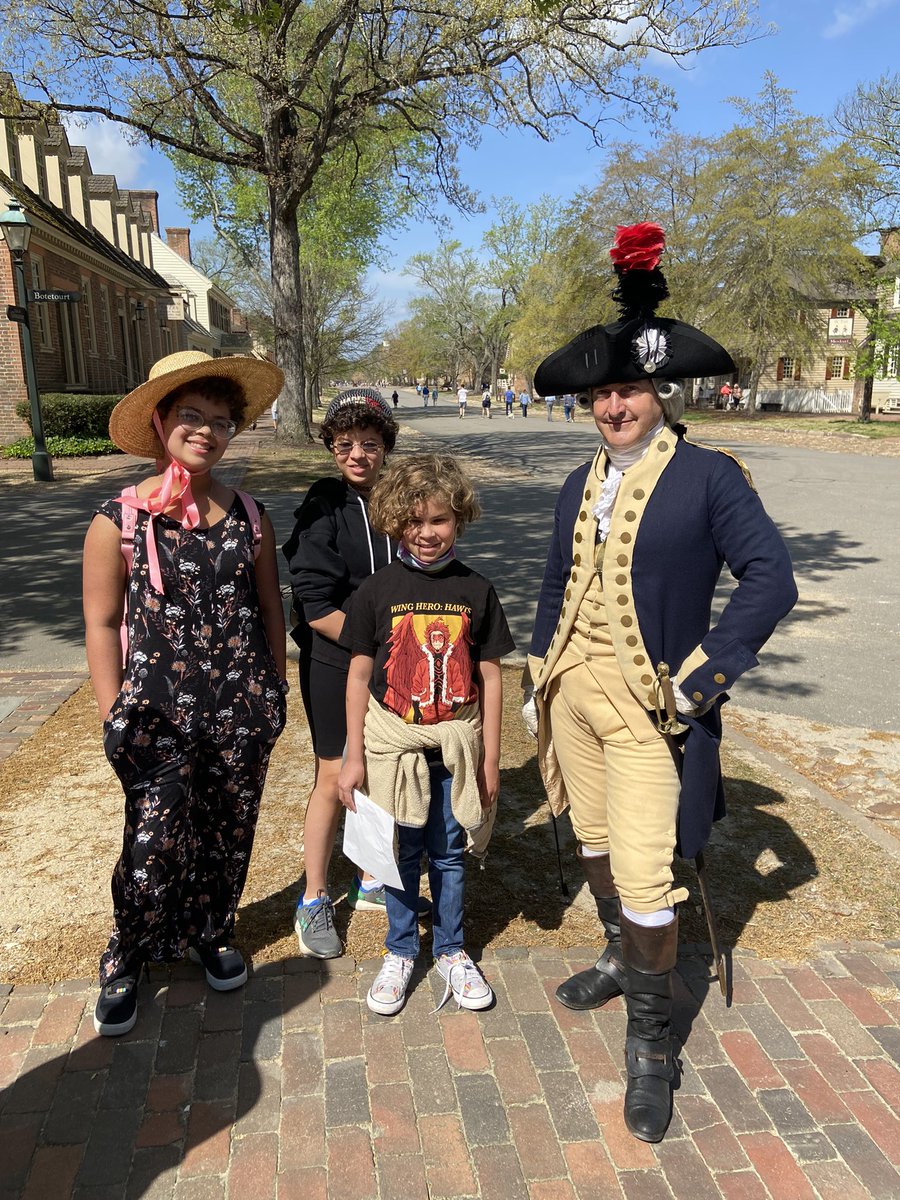 HeatherJKelley's tweet photo. He’s our favorite! #lafayette #ToTheRevolution https://t.co/YIm1Q1ychX