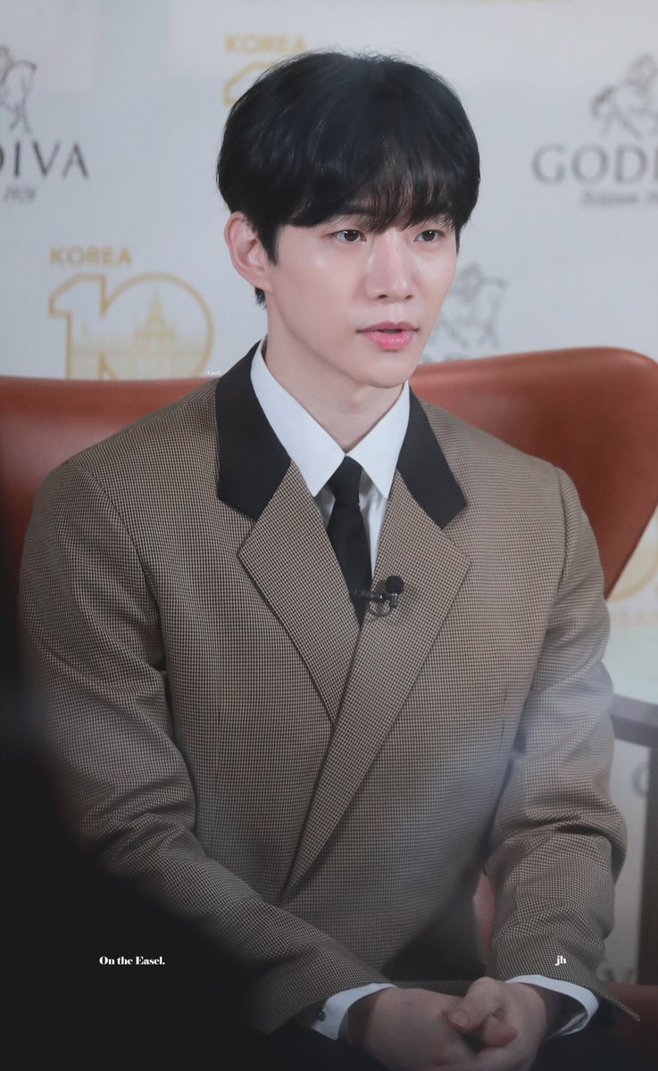 ontheeasel_JH's tweet photo. 220413 고디바

부리잊😘🐧
#이준호 #준호 #leejunho #junho https://t.co/MBq2BP5oZm