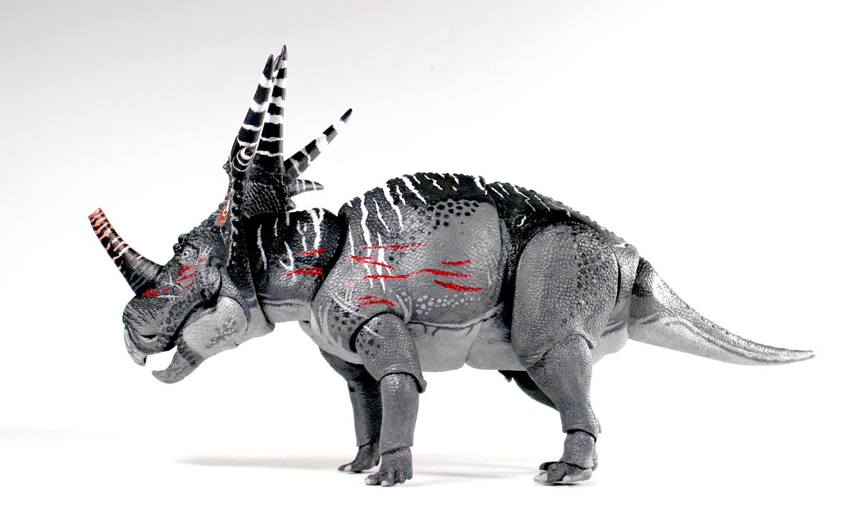 Beast_SculptKit's tweet photo. Here's a look at the 'bloody' version of the Beasts of the Mesozoic (Fans Choice) Old Buck Styracosaurus! #beastsofthemesozoic #oldbuck #deadsoundanimation https://t.co/BonJvbd4k5