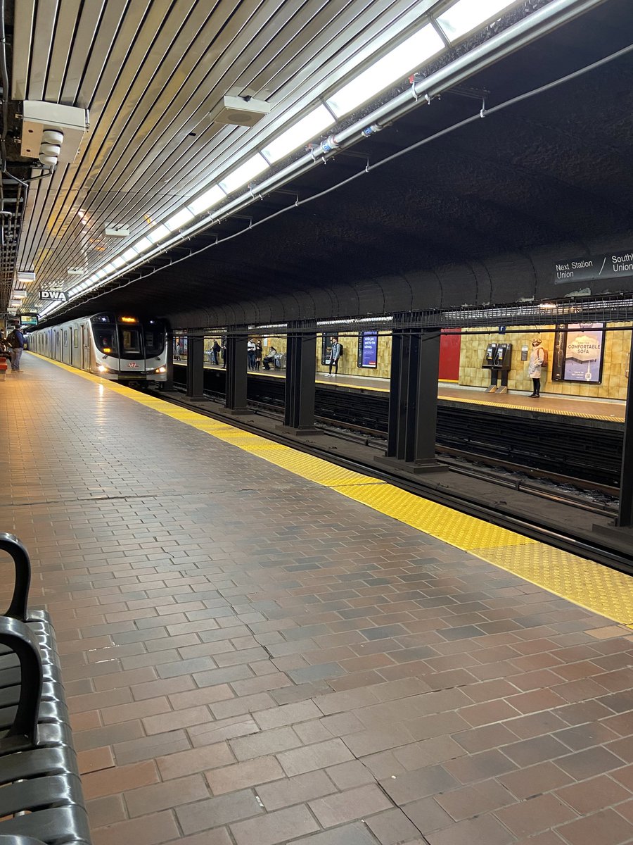 ajmessina64's tweet photo. First subway ride in over 2 years! https://t.co/tFtdverIKJ