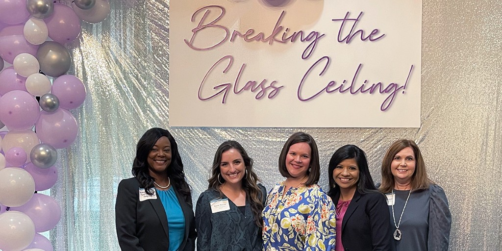 YourStory_FP's tweet photo. This week, several of our team members attended the @msbankers Association's 9th Annual Women in Banking Conference.
First Commercial Team, Pictured (L to R): Courtney Williams, Kaylie Reeves Leanne Stamper, Rosa Whitt and Kim Caldwell.
#womeninbanking #FCBTeam https://t.co/jPxfpyNoIx