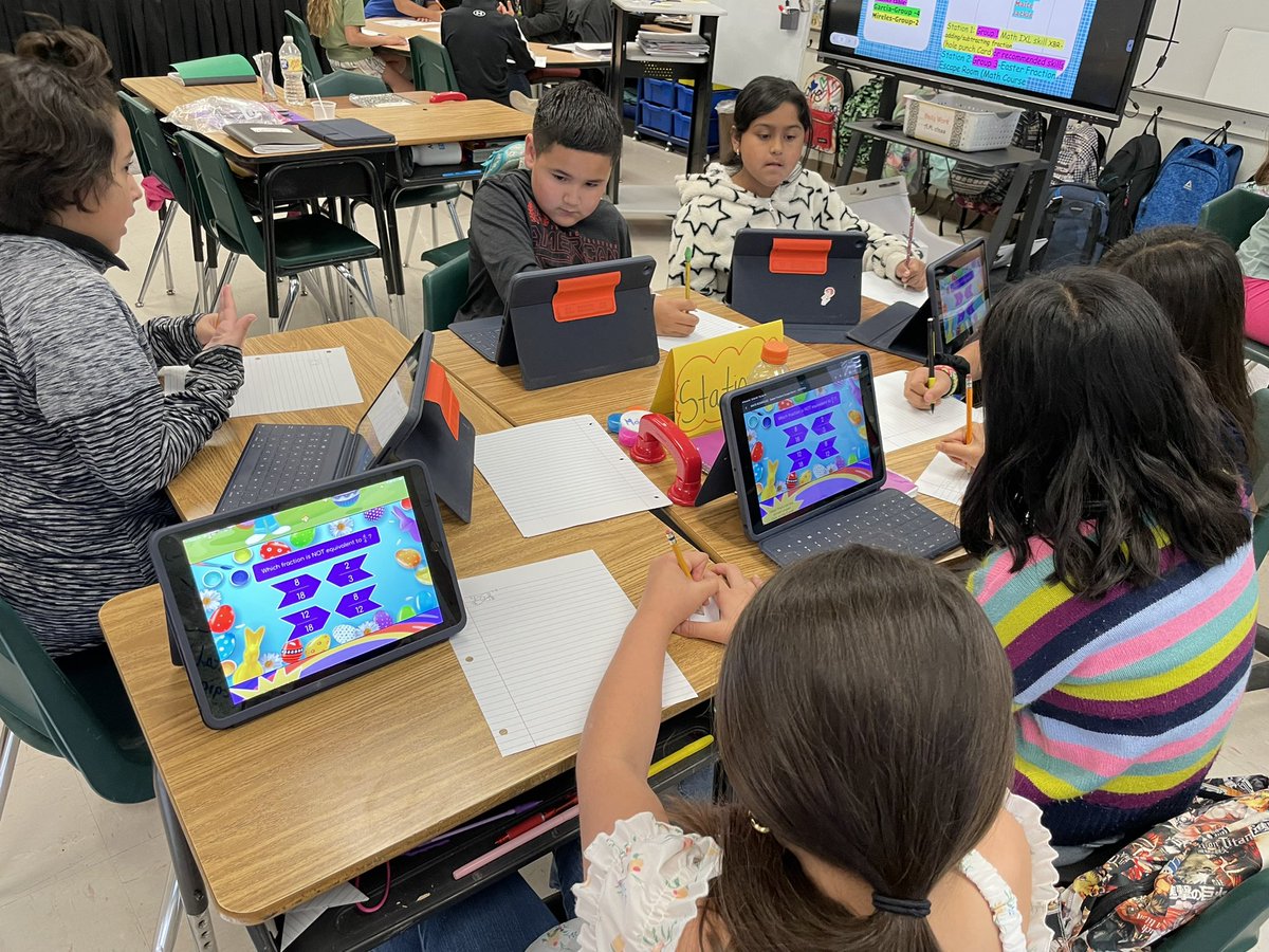 natariastx's tweet image. Amazing things happening in Ms. Mireles and Mrs. Garcia’s classroom at Robb Elementary! ⚡️ #BlendedUCISD #studentagency #PersonalizedLearning #EdTech #litUCISD @litUCISD